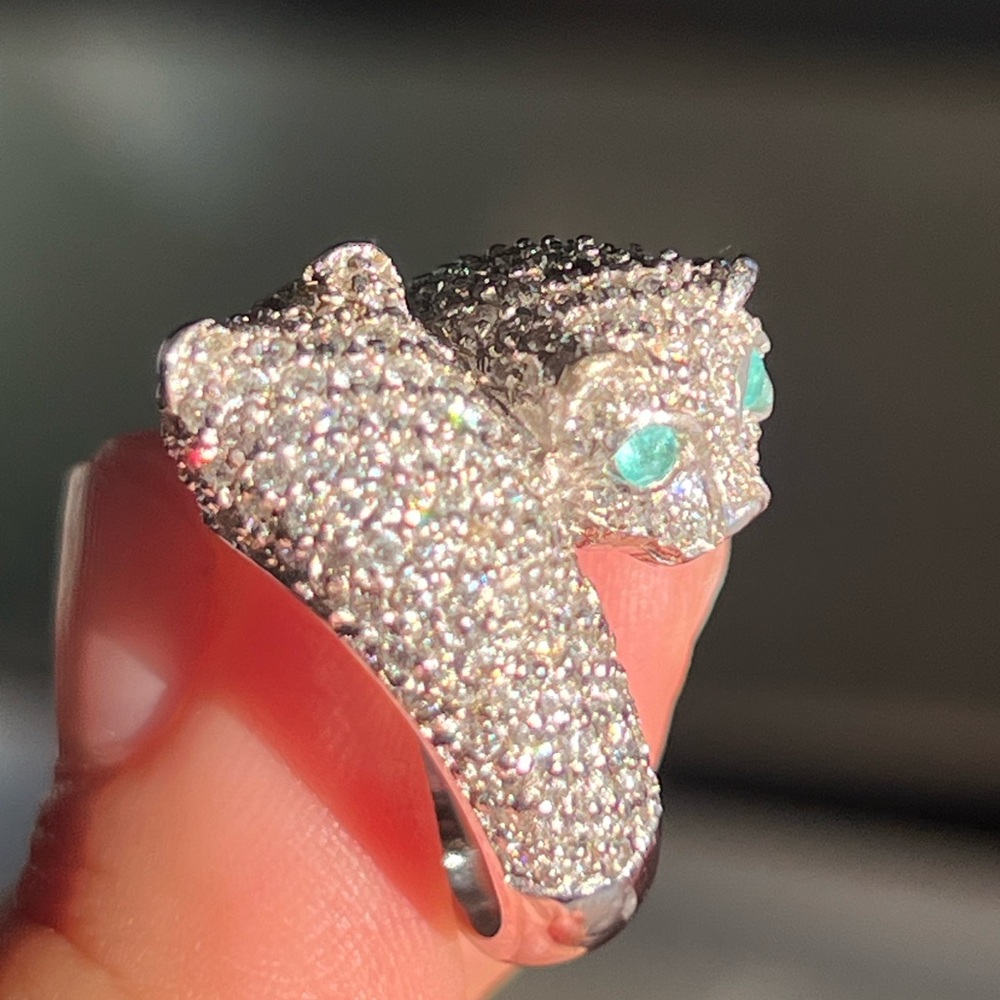 Elegant 14k white gold Panther Ring - Picture 2 of 8